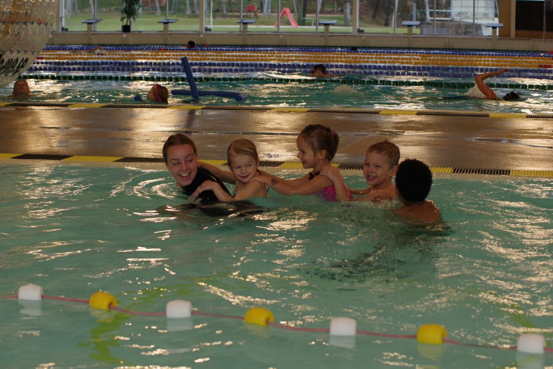 Vi söker nu simlärare/ledare som är intresserade av extrajobb till hösten!