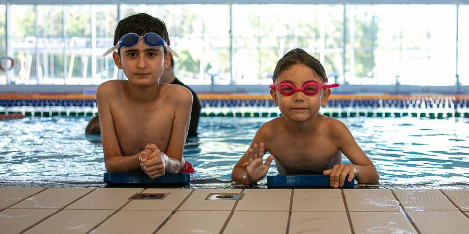 Enstaka lediga platser till vårens simskolor kvar!